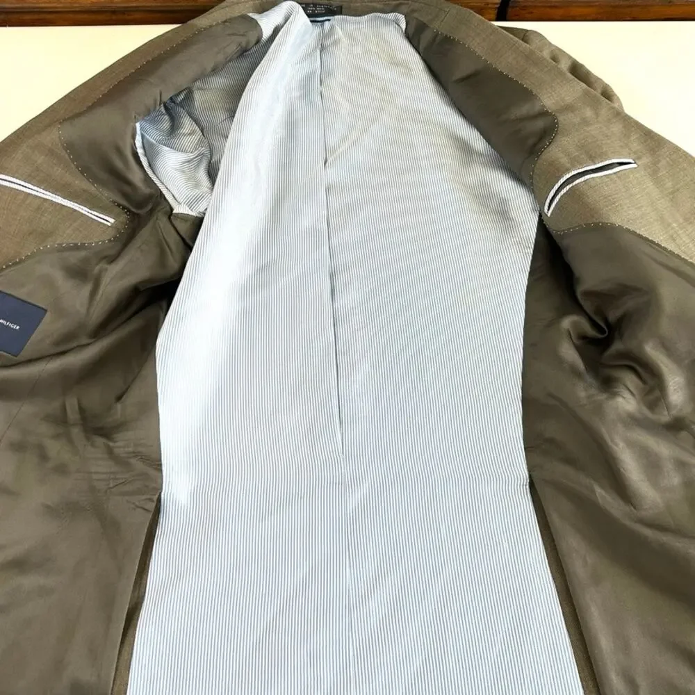 Tommy Hilfiger Men's Two Piece 100% Wool Two Button Sz Large/XL Suit MSRP $314